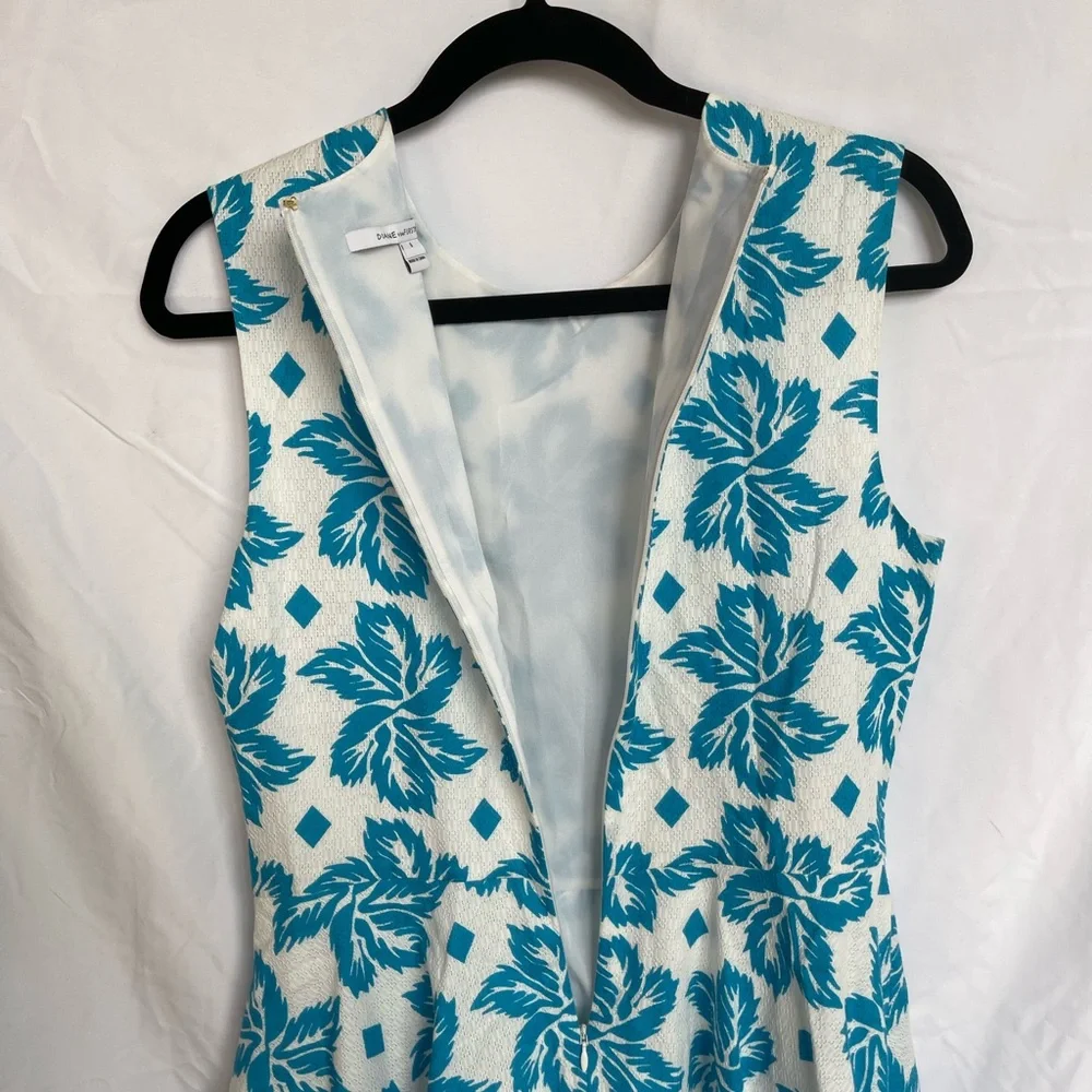 NWOT 🆕 DIANE VON FURSTENBERG Blue Floral Print Dress - Picture 4 of 7